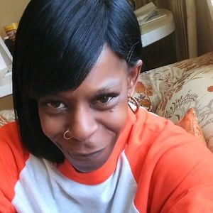 Meet your Posher, Tenesia